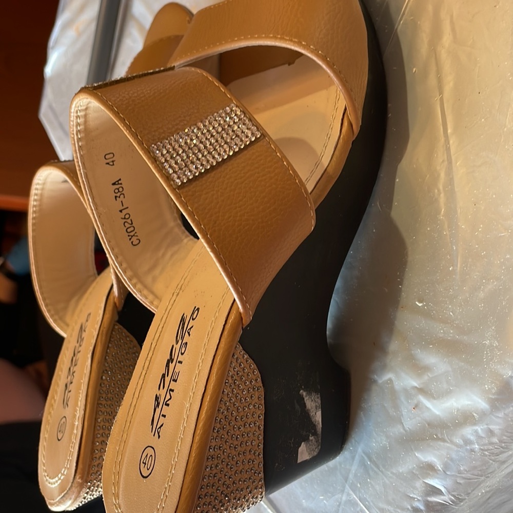 Sandal - Picture 6 of 7